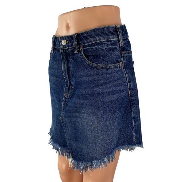 Free People We The Free Blue Frayed Raw Hem Pencil Denim Jean Skirt Size 28 - Picture 3 of 6